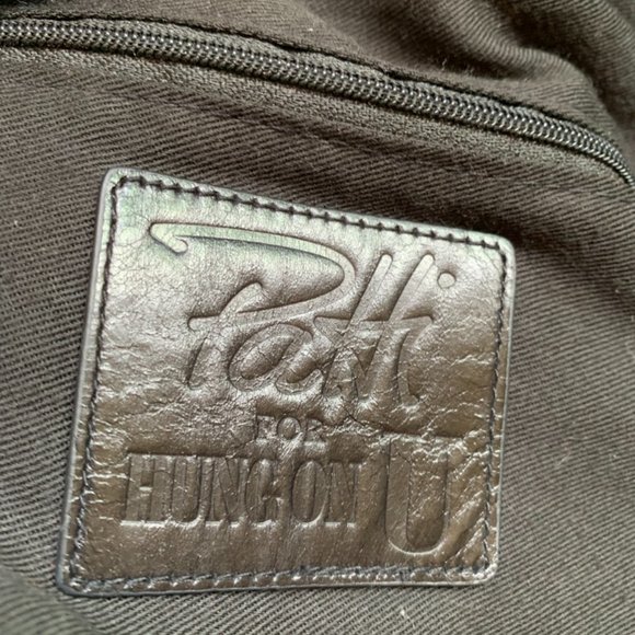 Patti by hung on u sling bag - Picture 3 of 4